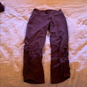 Lululemon crop leggings maroon size 4